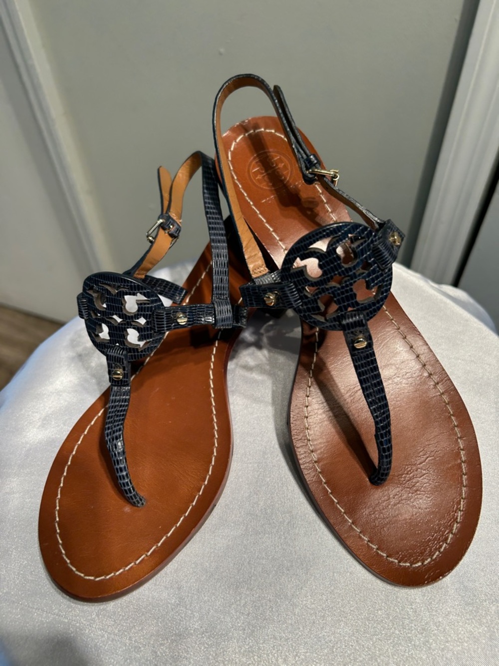 Tory Burch Navy and Tan Miller Thong Sandals - Picture 6 of 7